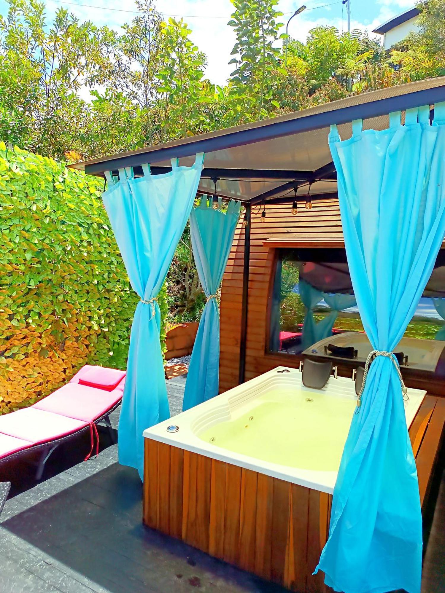 Hotel Glamping The Mountain Guatapé Esterno foto